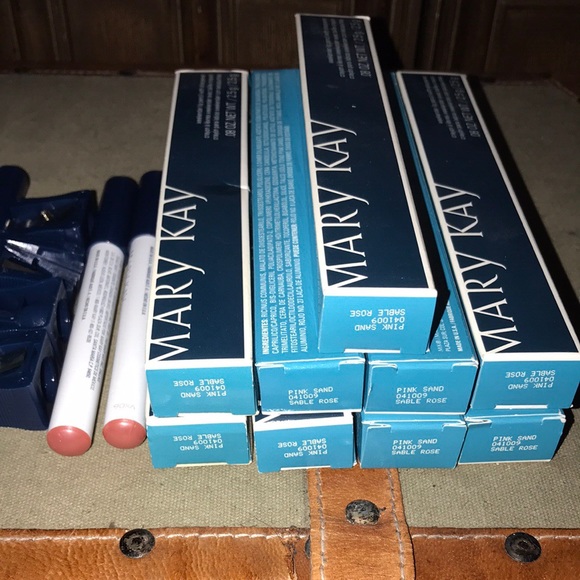 Mary Kay Coral Stone lip liner and sharpener new in box - Picture 3 of 3